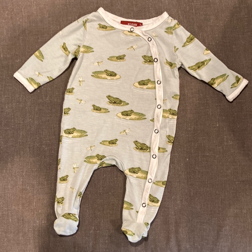 Milkbarn frog pajamas